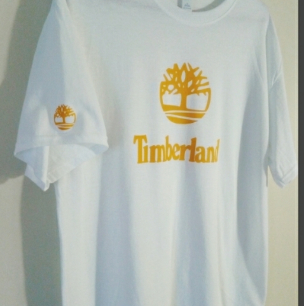 New men's white Tshirt, size large